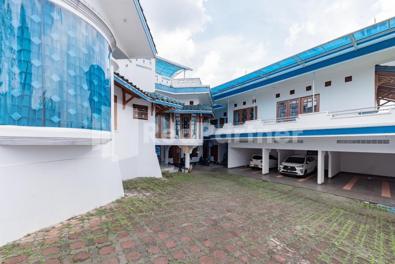Biru Homestay Bandung Mitra Reddoorz Extérieur photo