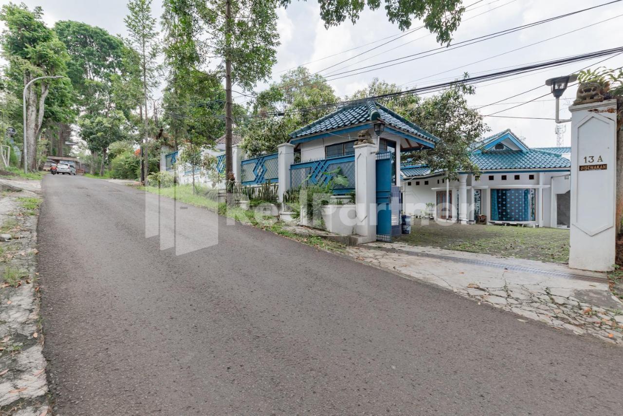 Biru Homestay Bandung Mitra Reddoorz Extérieur photo